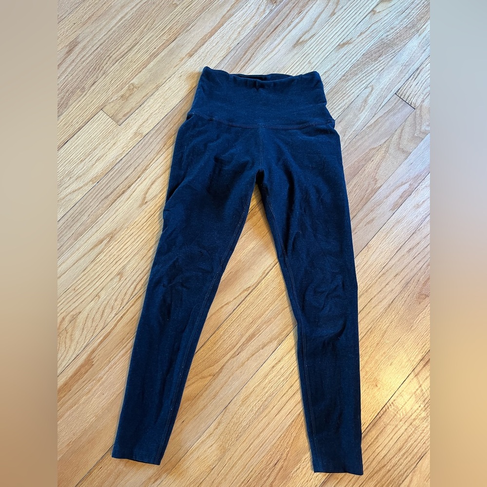Beyond yoga black leggings size xs
